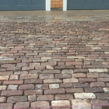 Chatham Driveway - Reclaimed Pink Cobbles with Reclaimed Curbing Border