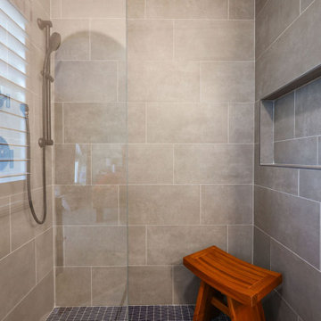 Master Bathroom - Blue Tranquil