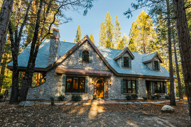Home design - mid-sized traditional home design idea in Other