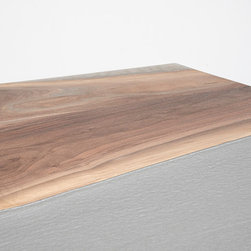 Walnut and silver resin casted table top - Dining Tables