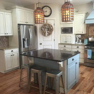 Gorgeous Kitchen Paint Project