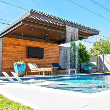 Pool with Pergola Water Feature
