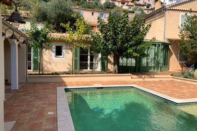 Cette photo montre une piscine rétro.