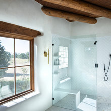 Salida bathroom