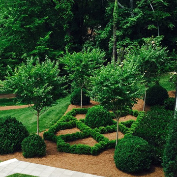 Contemporary Style with Classic Landscape nuances - Franklin Tn
