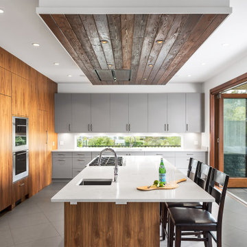 Vancouver Island - waterfront house