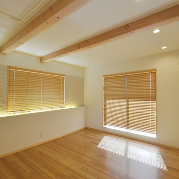 漆喰と竹床の家