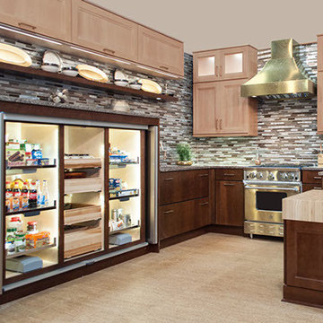 BlueStar Teams up with Wellborn Cabinets to showcase a 30" BlueStar Range