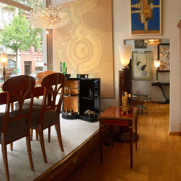 Biedermeier 'Ausziehtisch in Kirschbaum mit passenden Esstisch-Stühlen