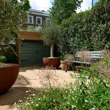 Contemporary garden with decking