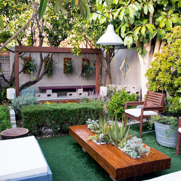 Outdoor Living Room - The Horticult Garden