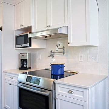 Clean and Creative Kitchen to Brighten Your Day