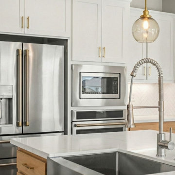 Warm Oak & White Contemporary Kitchen