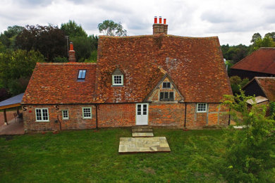 This is an example of a farmhouse house exterior in Buckinghamshire.