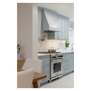 Lincoln Park Townhome Remodel Celebrates a Timeless Coastal Color ...