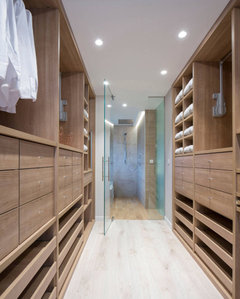 IDEAS, distribución dormitorio/baño/vestidor