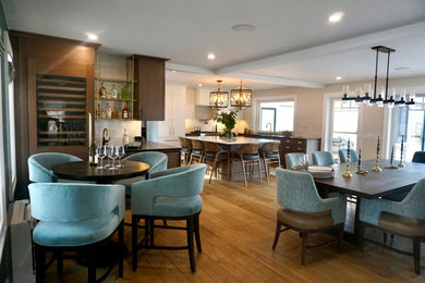 kitchen & bar