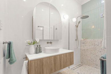 Contemporary bathroom in Adelaide.