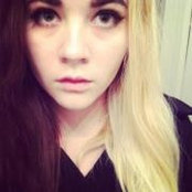 Elle Hursts foto