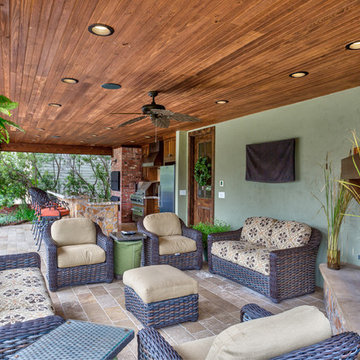Outdoor Kitchen & Entertainment