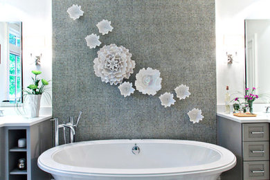Example of a transitional bathroom design in Raleigh
