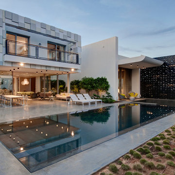 The Dynamic House