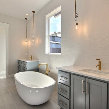 L-Shaped Home : Master Suite