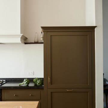 The Regent's Park Kitchen by deVOL