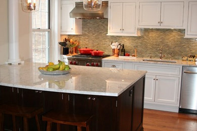 Inspiration for a timeless kitchen remodel in New York