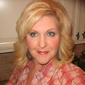 Michele Riddle's photo
