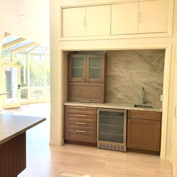 Modern Kitchen Remodel – A Blend of Elegance & Functionality