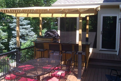 Trendy deck photo in Cincinnati