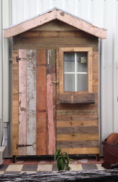 12 Fun Ideas and Ways to Transform an Outdoor Feature Wall