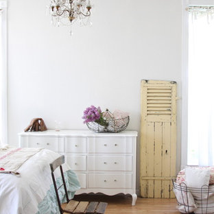 Cottage chic home design photo in Other