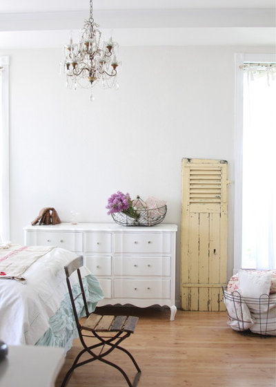 Shabby-chic Style  by Dreamy Whites