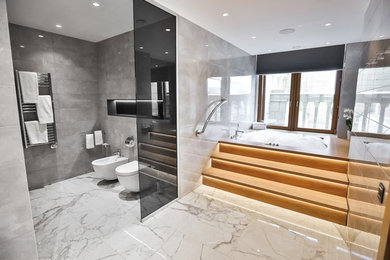 Источник вдохновения для домашнего уюта: большая ванная комната в современном стиле