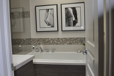 Bathroom - contemporary bathroom idea in Toronto
