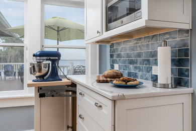 Inspiration for a transitional kitchen remodel in Orlando