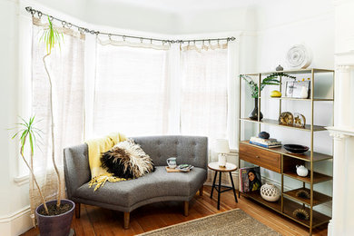 Bedroom - mid-century modern bedroom idea in San Francisco