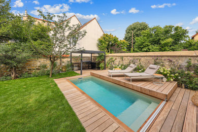 Idées déco pour une piscine contemporaine.