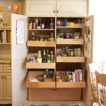 Kitchen cupboard