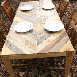 Pallet Table Chevron Style - Dining Tables