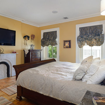 Majestic triplex home in circa 1858 townhouse