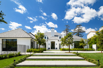 Contemporary exterior home idea in Los Angeles