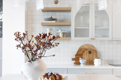 Design ideas for a contemporary kitchen in Gold Coast - Tweed.