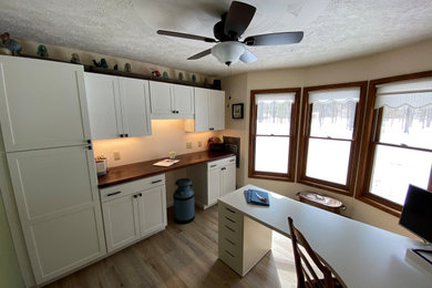 Inspiration for a country home office remodel in New York
