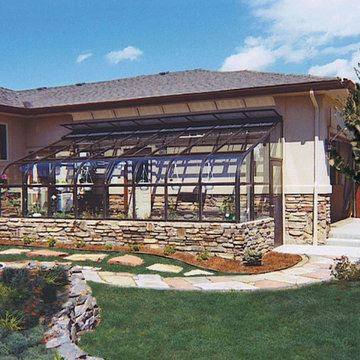 Attached greenhouse
