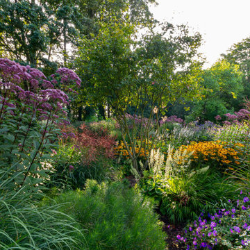 Country Pool Garden