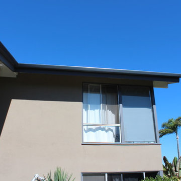MidCentury Home In Orange County California, Angle Faced Gutters Box/Smooth Down