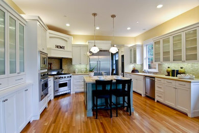 Traditional kitchen in San Francisco.